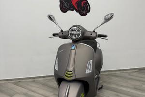 Piaggio Vespa 300 GTS - 2024