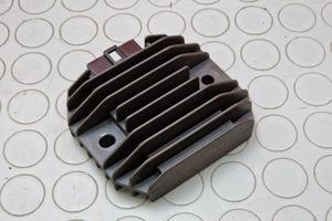 REGOLATORE TENSIONE YAMAHA R6 1999 2002 YZF 2000 2