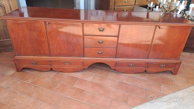 Credenza bassa inglese