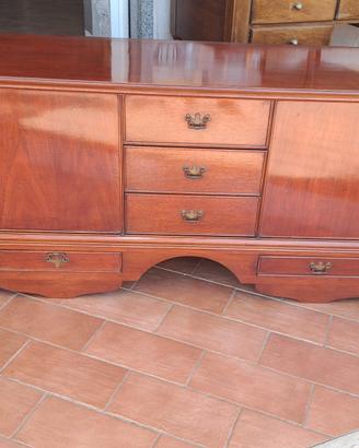 Credenza bassa inglese