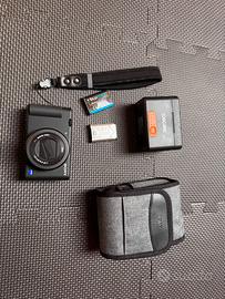 Fotocamera digitale SONY ZV-1 con accessori