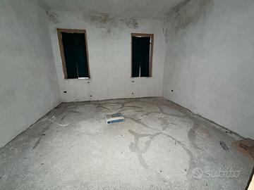 Appartamento 4 camere al grezzo