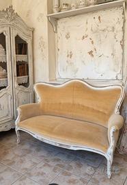 divanetto e poltroncina shabby.