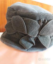 Cappello pile grigio