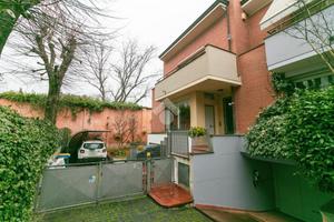 VILLA A SCHIERA A FORLÌ