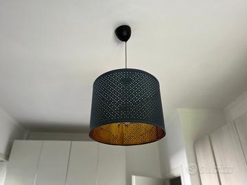 Lampadario colore blu navy e oro