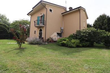 CASA INDIPENDENTE A RODIGO