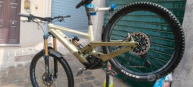 e-bike  canyon torque on cf9 come nuova 