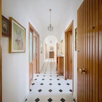 Infissi esterni in legno con vetrocamera e impian