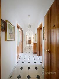 Infissi esterni in legno con vetrocamera e impian