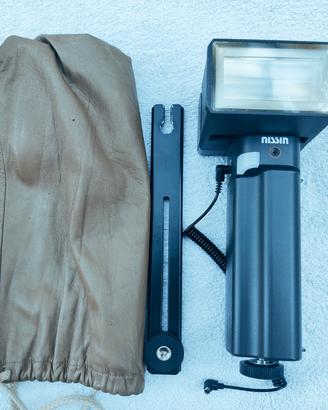 Flash Nissin 3200GS con borsa e supporto