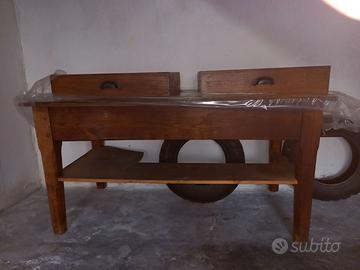 Tavolone in legno massiccio