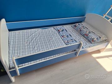 lettino bambino blu