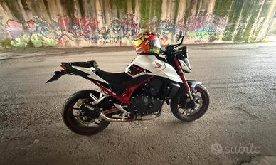 Honda Hornet cb750 2023