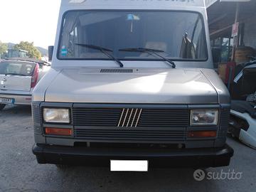 CAMPER Motorhome MOBILVETTA DESIGN modello CARDELL