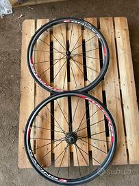 Una coppia di ruote Fulcrum Racing 3