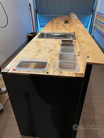 Banconi allestiti street food e catering