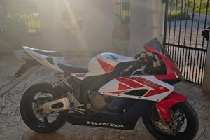 cbr 1000 hrc 2004 