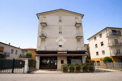 3 LOCALI A VICENZA