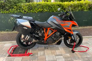 Ktm super duke GT 1290