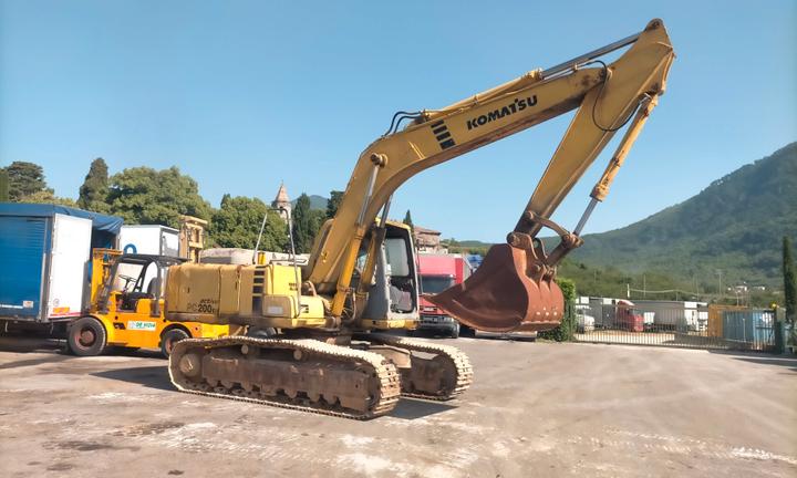 Escavatore Komatsu PC 200 En