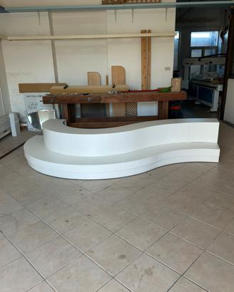 Espositore in legno multistrato bilaminato bianco