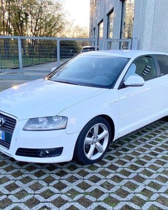 Audi A3 2.0 TDI S tronic 140Cv*S Line*Automatic*Pe