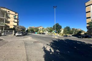 4 LOCALI A CROTONE