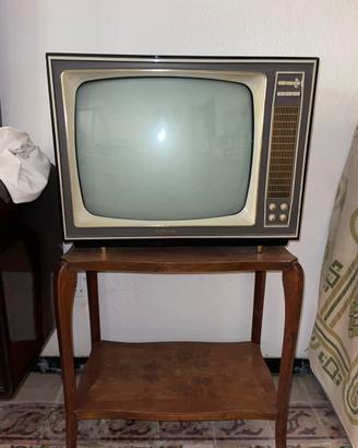 Televisore vintage anni ‘60