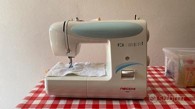 Macchina da Cucire Necchi N.81