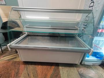 vetrina  refrigerata per bar/ristorazione 