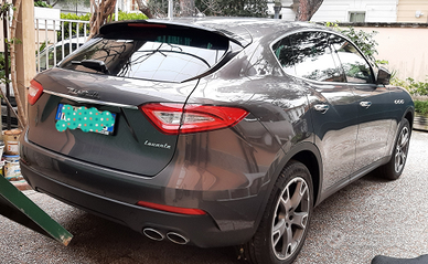Maserati Levante+3.0+V6+250cv+Q4