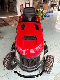 Trattorino tagliaerba