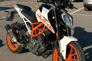 KTM DUKE 390 2019