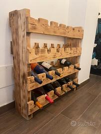 Portabottiglie in legno artiginale in stil rustico