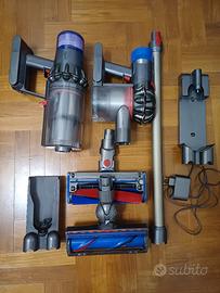 Dyson V11 + Dyson V8