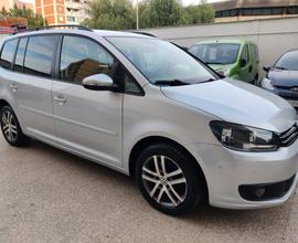 VOLKSWAGEN Touran 1.6 Diesel 7 POSTI