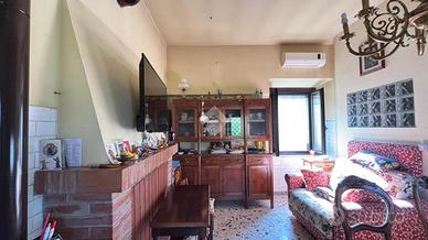 CASA SEMINDIPENDENTE A ISOLA DEL LIRI