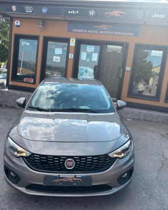 Fiat Tipo 1.3 Mjt 4 porte Easy