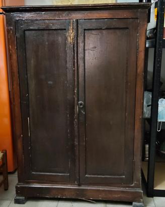 mobile antico in legno 
