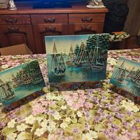 Barche a vela sul mare.