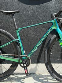 MONDRAKER GRAVEL ARID CARBON R