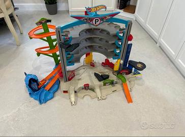 Pista garage Hot Wheels