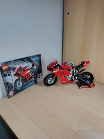 LEGO Technic della Ducati
Panigale V4 R.
