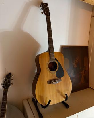 Chitarra acustica elettrificata Yamaha FX-310