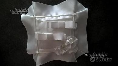 Cuscinetto portafedi