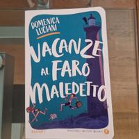 Vacanze al faro maledetto di Domenica Luciani