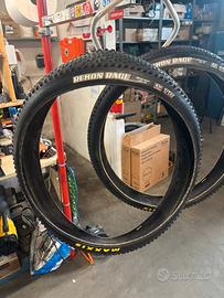Maxxis recon race 29 x 2.40 tubeless ready