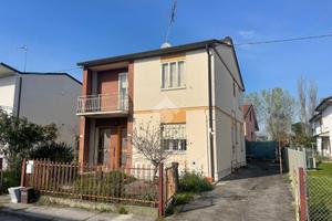 3 LOCALI A LUGO