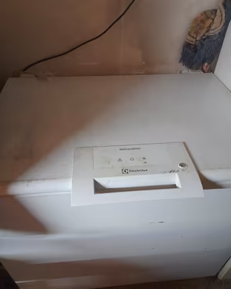 Frigo congelatore a pozzetto.